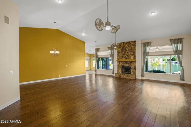 Building Photo - 5534 W Arrowhead Lakes Dr