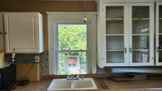 Cocina - 47 Roesch Ave