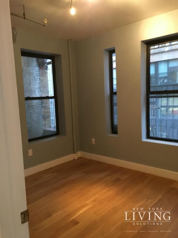 Building Photo - 177 W 26th St