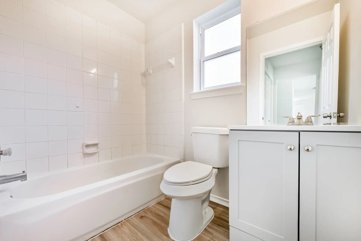 Foto principal - 106 Mango St