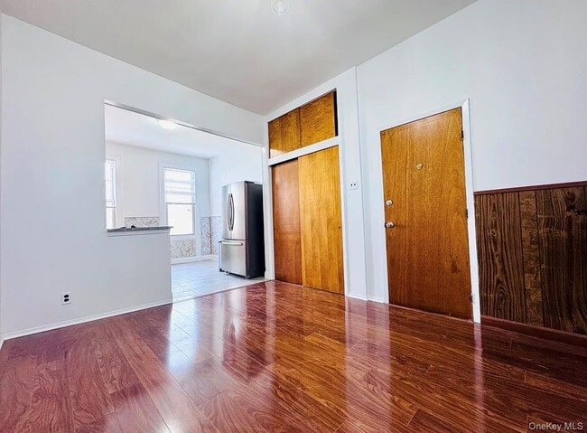 Foto del edificio - 67-07 Forest Ave
