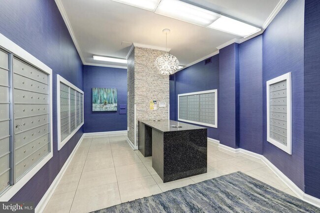 Foto del edificio - 1011 Arlington Blvd