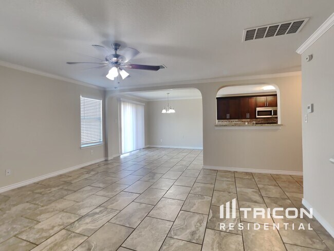 Building Photo - 2714 Moonrock