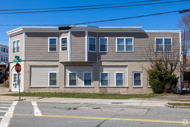 Building Photo - 514 South St