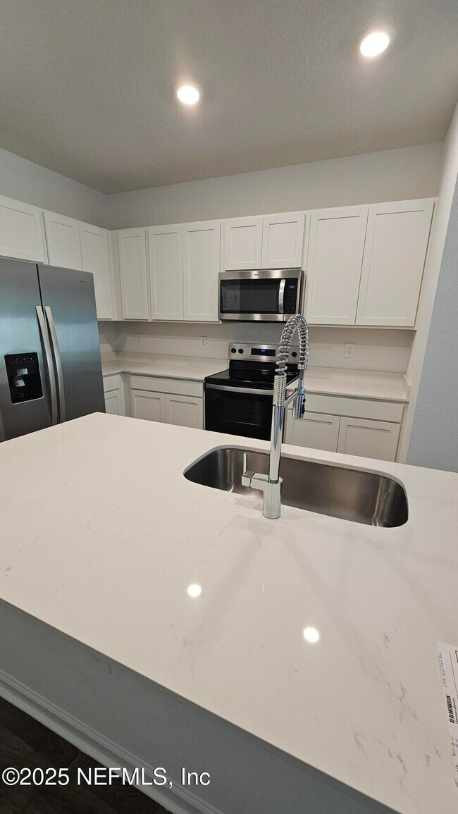 Foto del edificio - 5304 Britton Ln