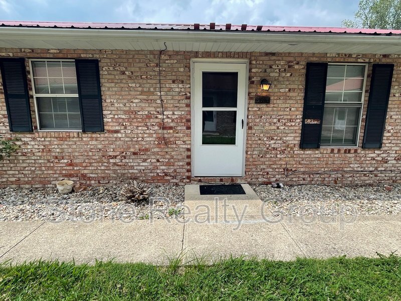 2474 E Clayton Dr, Terre Haute, IN 47802 Condo for Rent in Terre