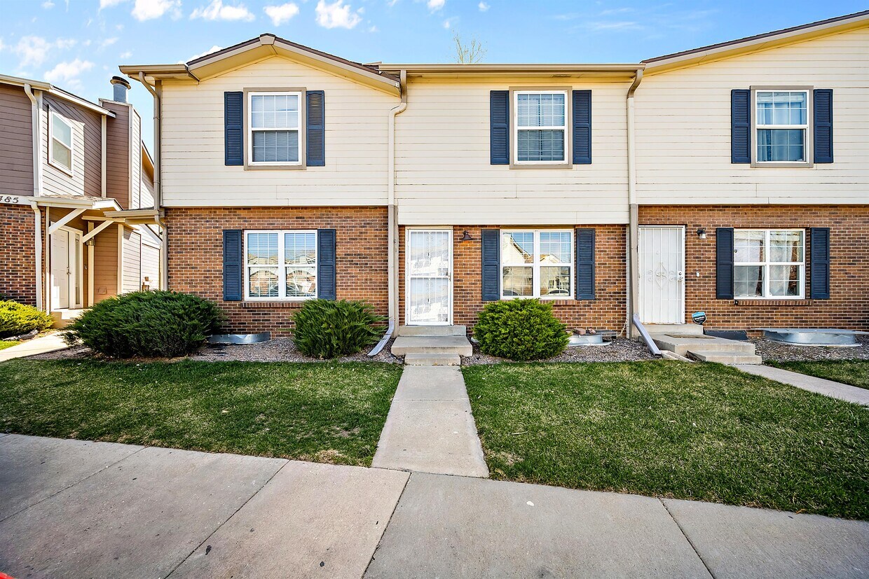 Foto principal - 16495 E 17th Pl
