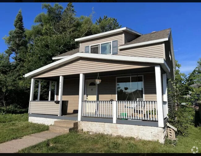 Building Photo - 420 Silver St