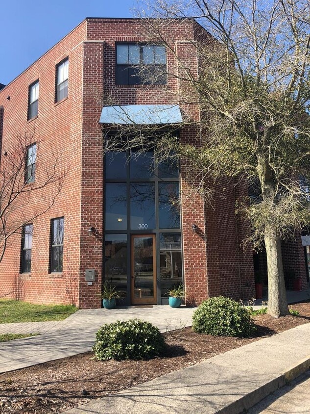 333F Mason Ave, Cape Charles, VA 23310 Townhome Rentals in Cape