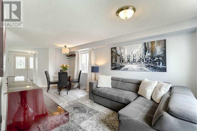 Photo du bâtiment - 46 Lions Gate Blvd