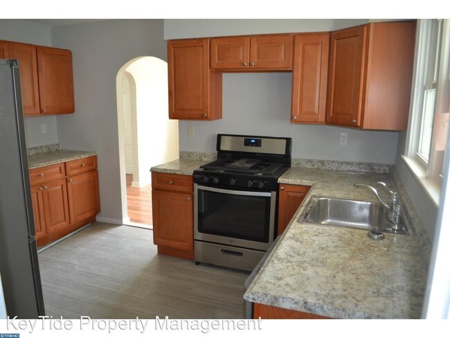 Building Photo - 2 br, 1 bath House - 2130 43rd St