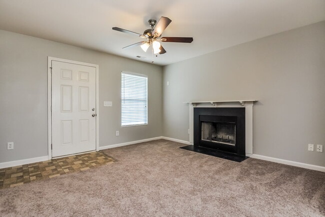 Foto del edificio - 3408 Fatima Ct