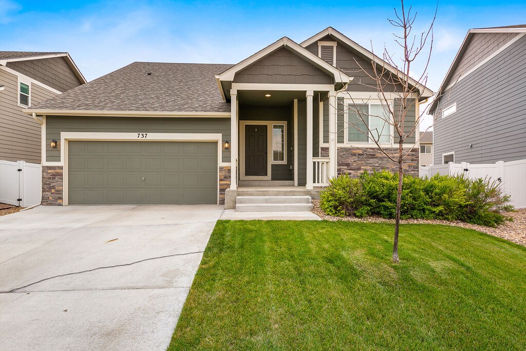 Front of home - 737 Valleybrook Dr