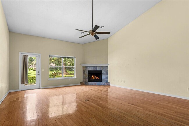 Foto del edificio - 11795 NW Creek Dr