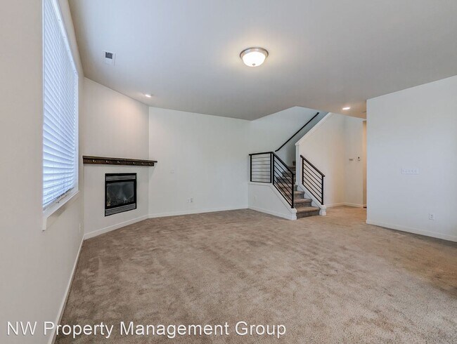 Foto del edificio - 3 br, 2.5 bath House - 15904 14th Ave W