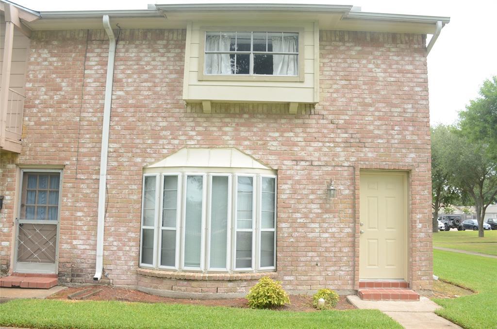 12957 Clarewood Dr, Houston, TX 77072 Condo for Rent in Houston, TX