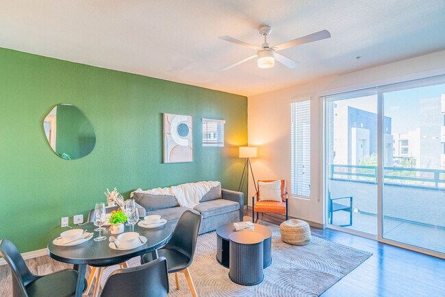 Foto del edificio - 9600 W Georgia Ave