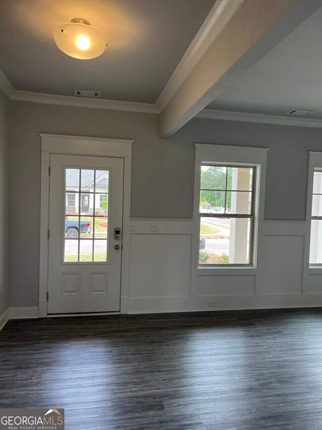 Foto del edificio - 4453 Mill Oak Wy