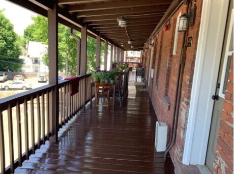 Otro - 285 Pleasant St