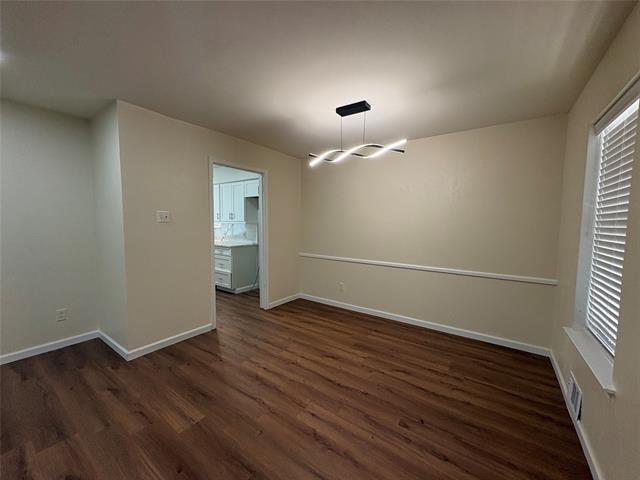Building Photo - 615 Oak Forest Dr