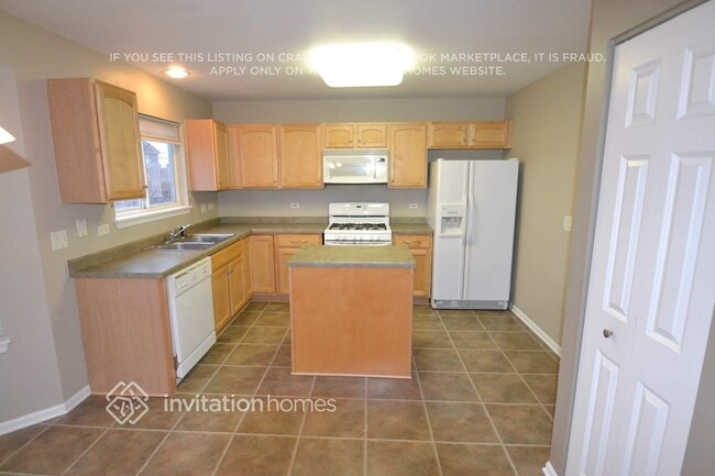 Building Photo - 3590 Chadwick Ln