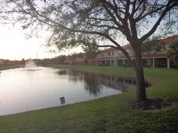 Foto del edificio - 7643 Bristol Cir