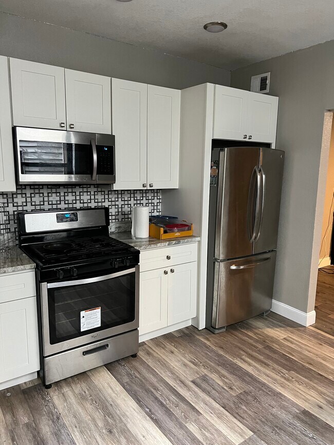 Foto del edificio - 1118 E Carson St