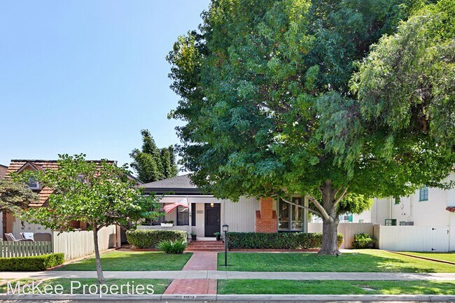 Building Photo - 3 br, 2 bath House - 869 J Avenue