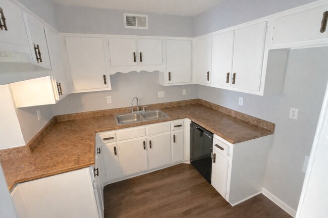 Building Photo - 6496 Frosty Leaf Dr