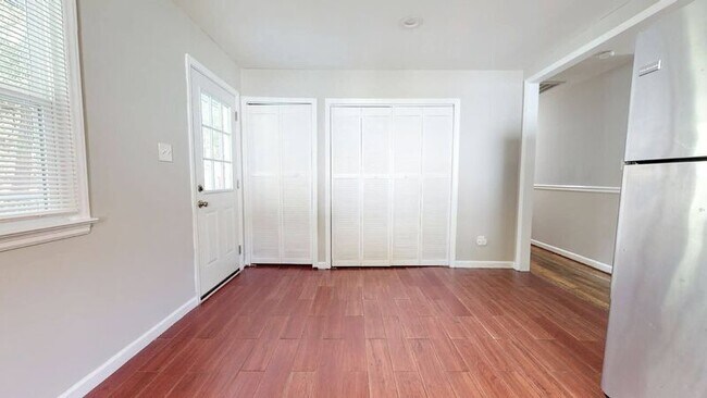 Building Photo - 505 Buck Branch Dr