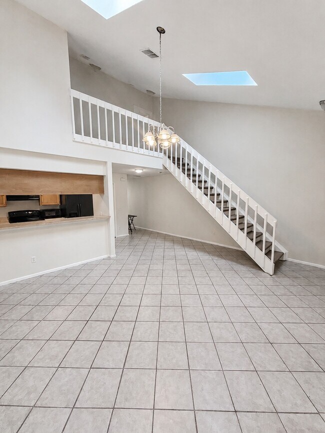 Building Photo - 2772 Gray Fox Ln