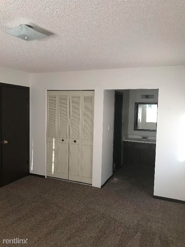 Foto del edificio - 3 br, 2 bath Apartment - 3237 Baltimore Ave