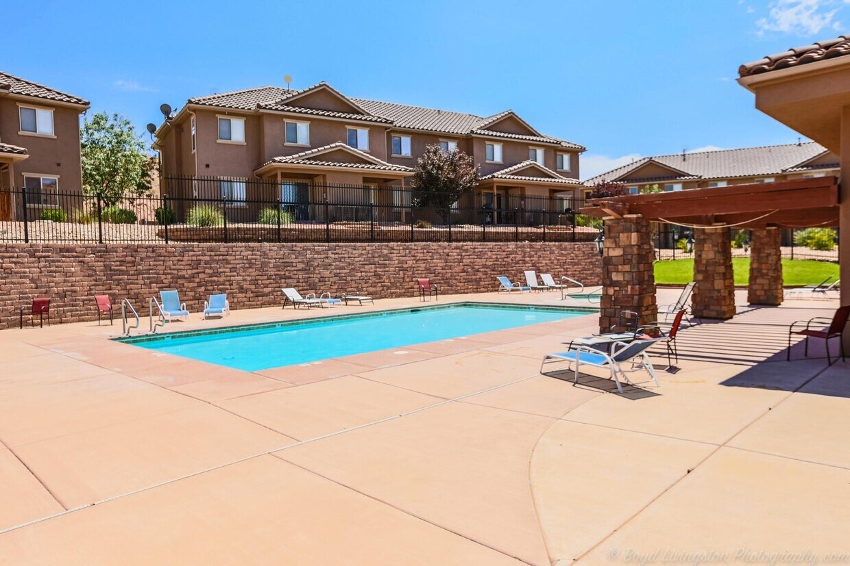 Foto principal - 3 Bedroom 2.5 Bath Home With a Community P...