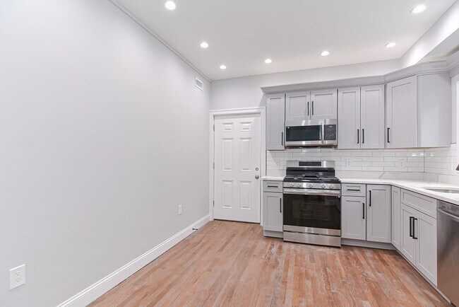 Building Photo - 31 Highland Ave