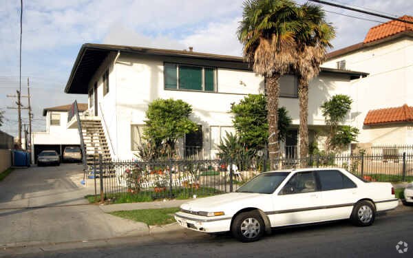 Building Photo - 11723 Gale Ave