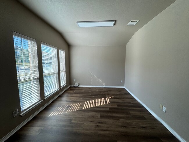 Building Photo - 2507 Inspiration Dr