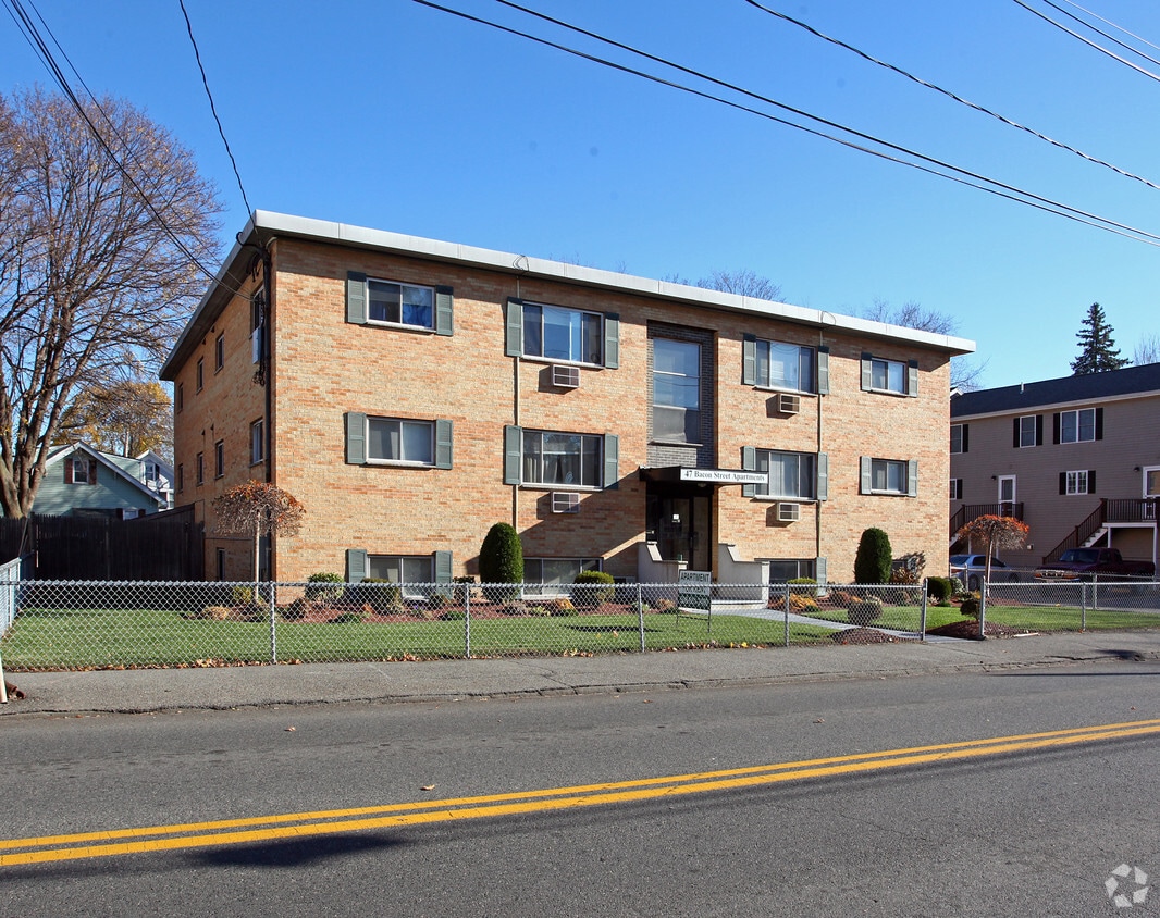 Building Photo - 47 Bacon St