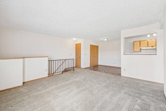 Building Photo - Emerald Lakes