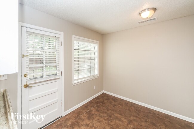 Building Photo - 3933 Birch Run Cove