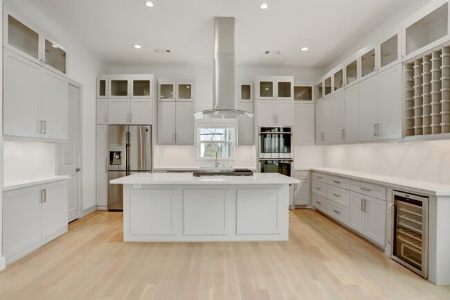 Photo - 1716 Rosewood St Townhome