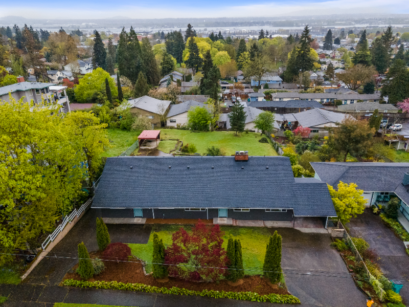 Foto principal - 2615 E McLoughlin Blvd