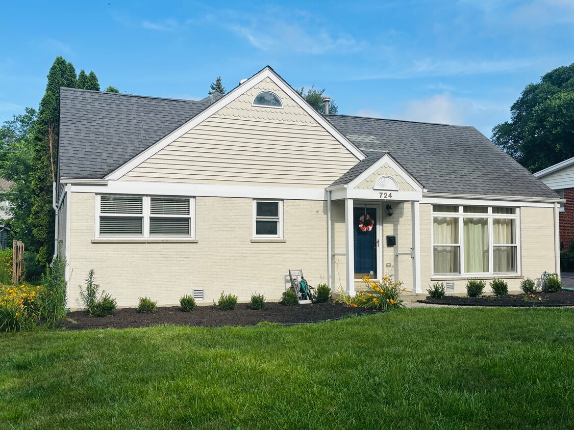 Photo - 724 Justina St (Hinsdale, IL)