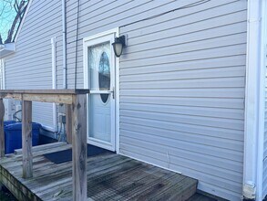 Building Photo - 158 Noel Dr