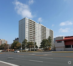 Building Photo - Tuxedo Court