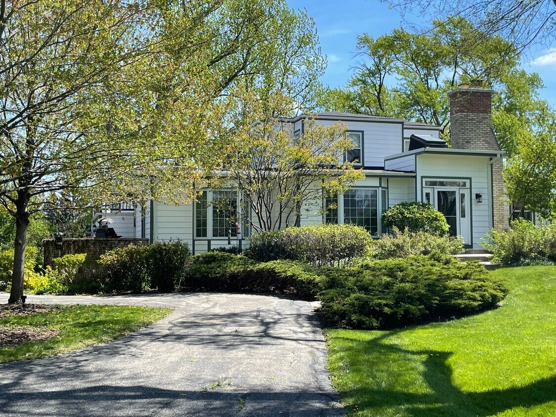 Primary Photo - 27877 Bradley Rd