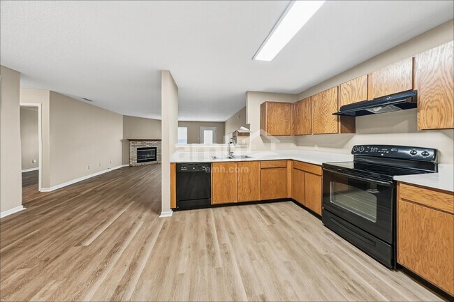 Foto del edificio - 10777 Emery Dr