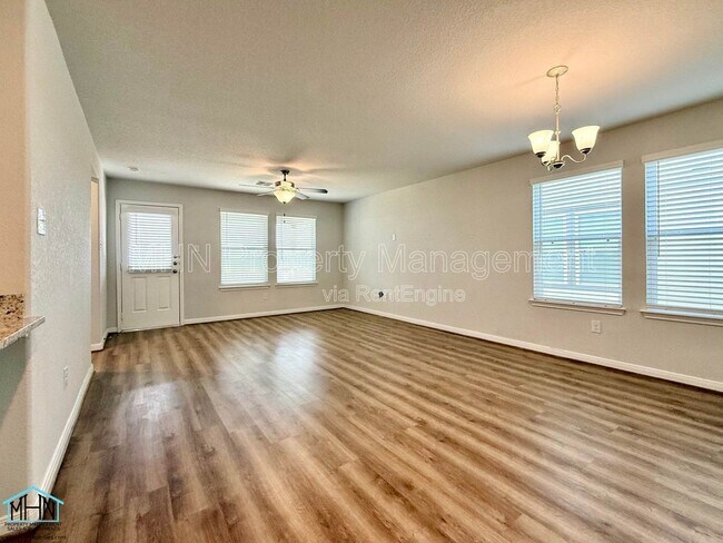 Foto del edificio - 11151 Hollinger Cir