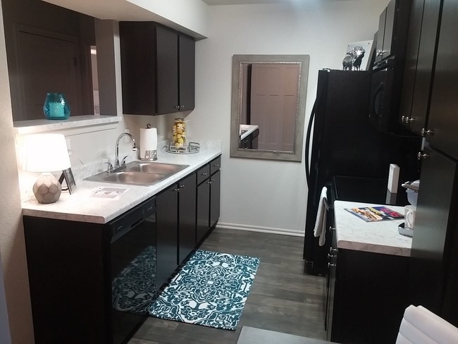 Building Photo - Legacy Trail Apartments