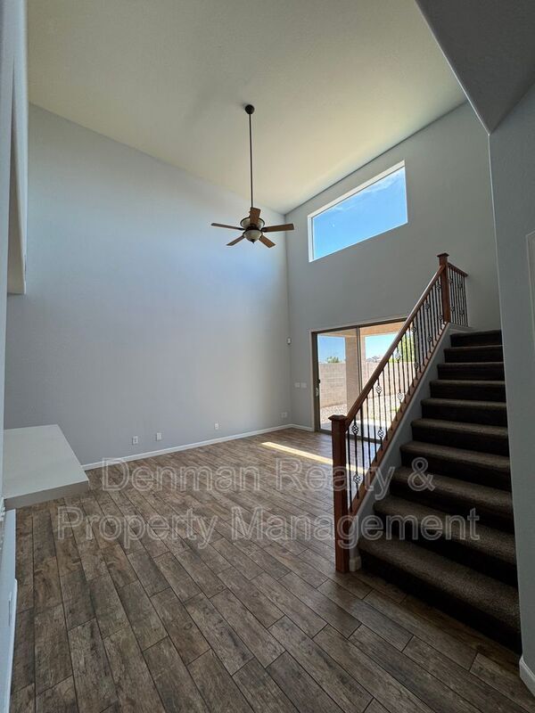 Foto del edificio - 10397 W Foothill Dr