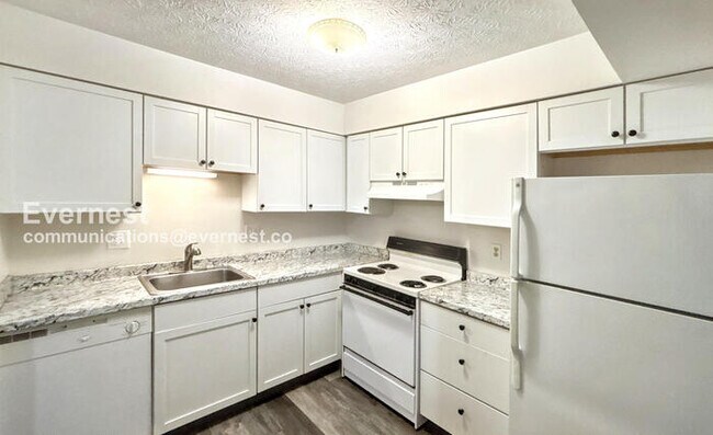 Foto del edificio - 5245 Portland St